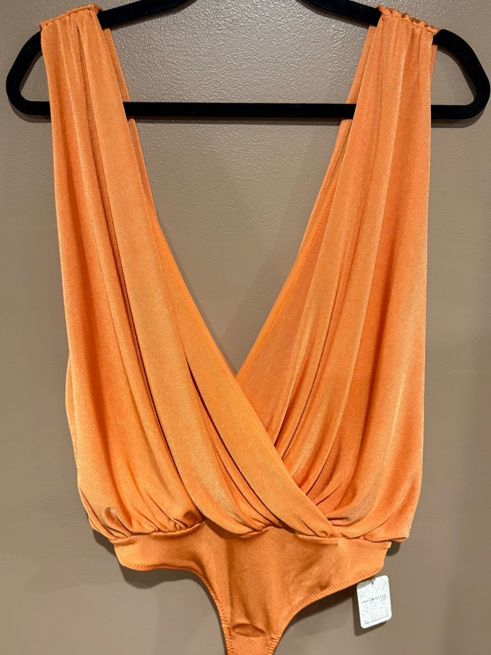 Deep V neck Bodyo